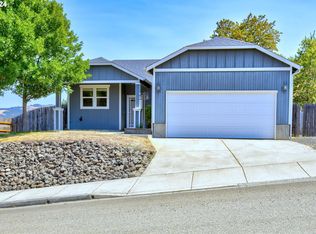196 Grayson St, Roseburg, OR 97471