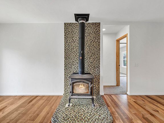 5th image of 240 W Cottonwood St
