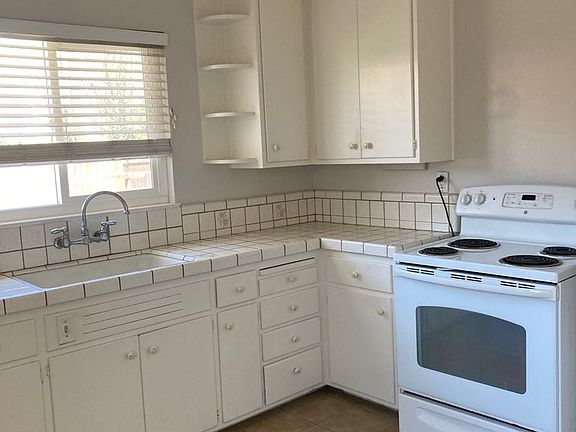 5th image of 355 Concannon Ct