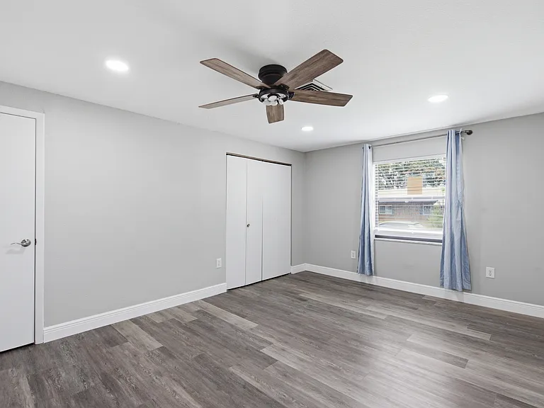 1433 Ellison Ln — Photo 17