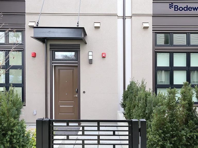 2797 Alamein Ave #3 — Photo 2