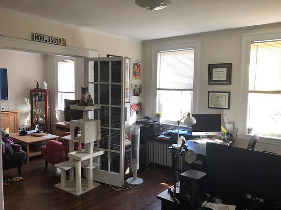 Second bedroom (currently used as an office)