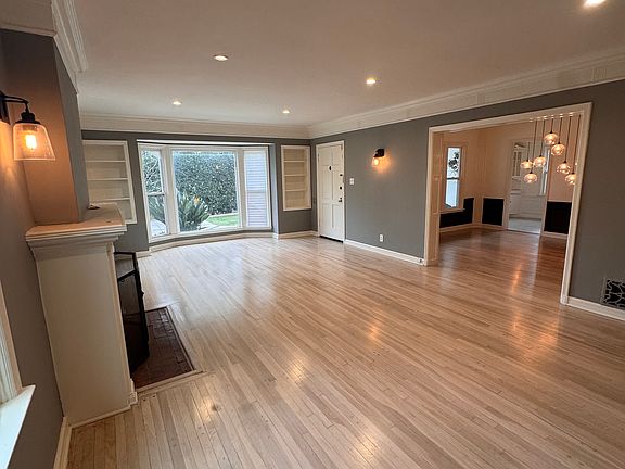 3rd image of 1426 Hauser Blvd