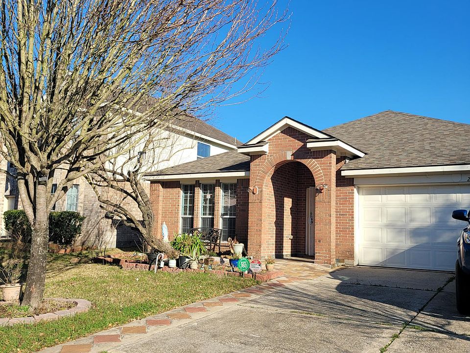 1st image of 2634 Daryns Landing Dr