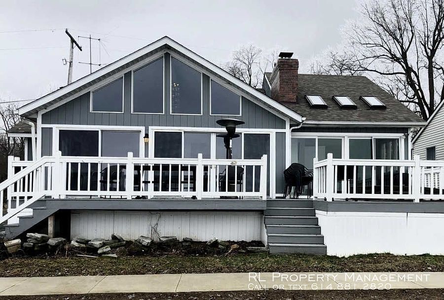 1st image of 12500 W Bank Dr NE
