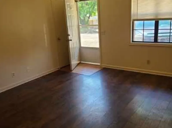 1811 Burns Cir APT V, Jonesboro, AR 72404