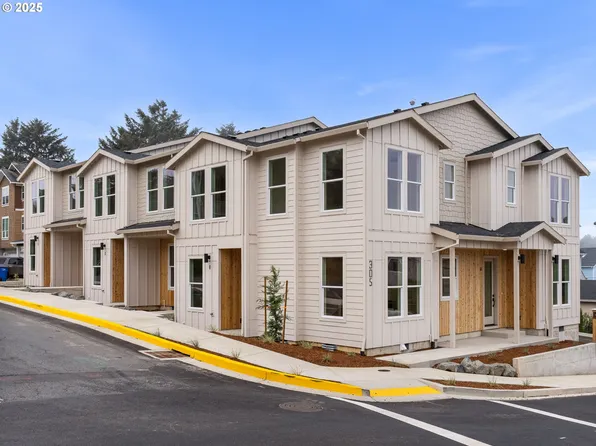 305 SE Jetty Ave #A, Lincoln City, OR 97367