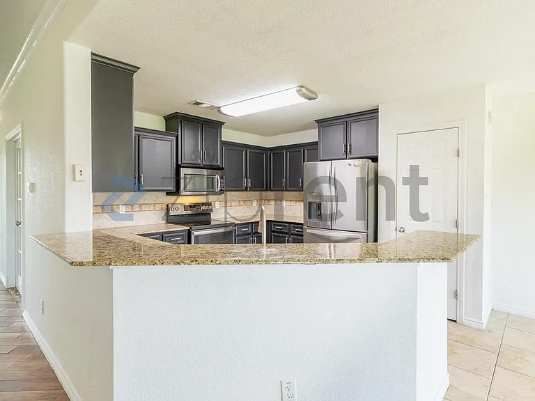 1803 Jesse Dr — Photo 5