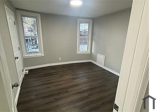5th image of 1 E 24th St