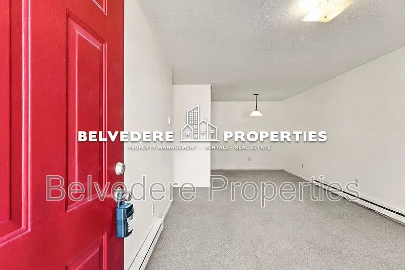 1 bed, 1.0 bath, 600 sqft, $900 — Photo 2