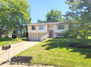 4575 Wildflower Dr, North Canton, OH 44720