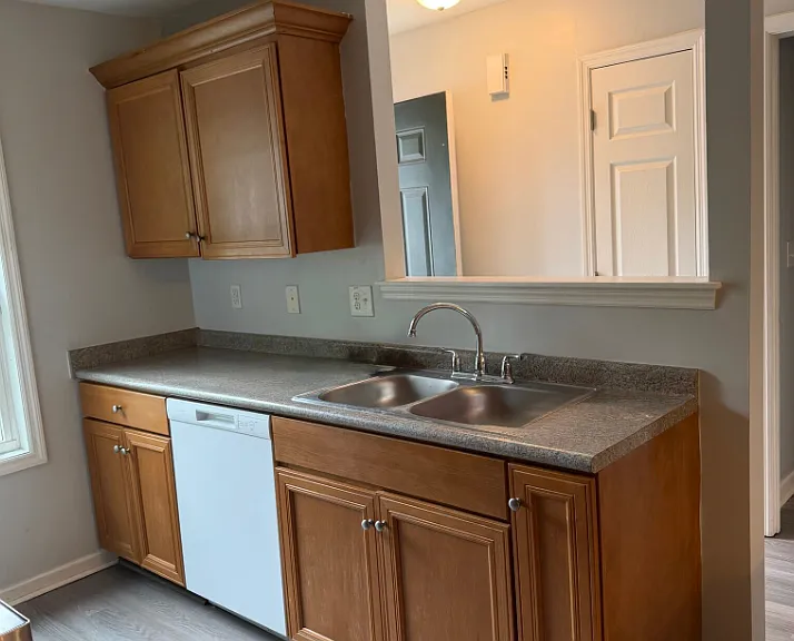 604 Beretta Dr — Photo 10