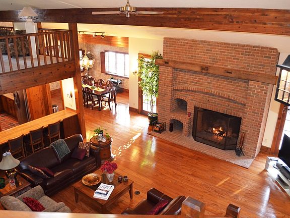 4th image of 640 Shady Ledge Dr