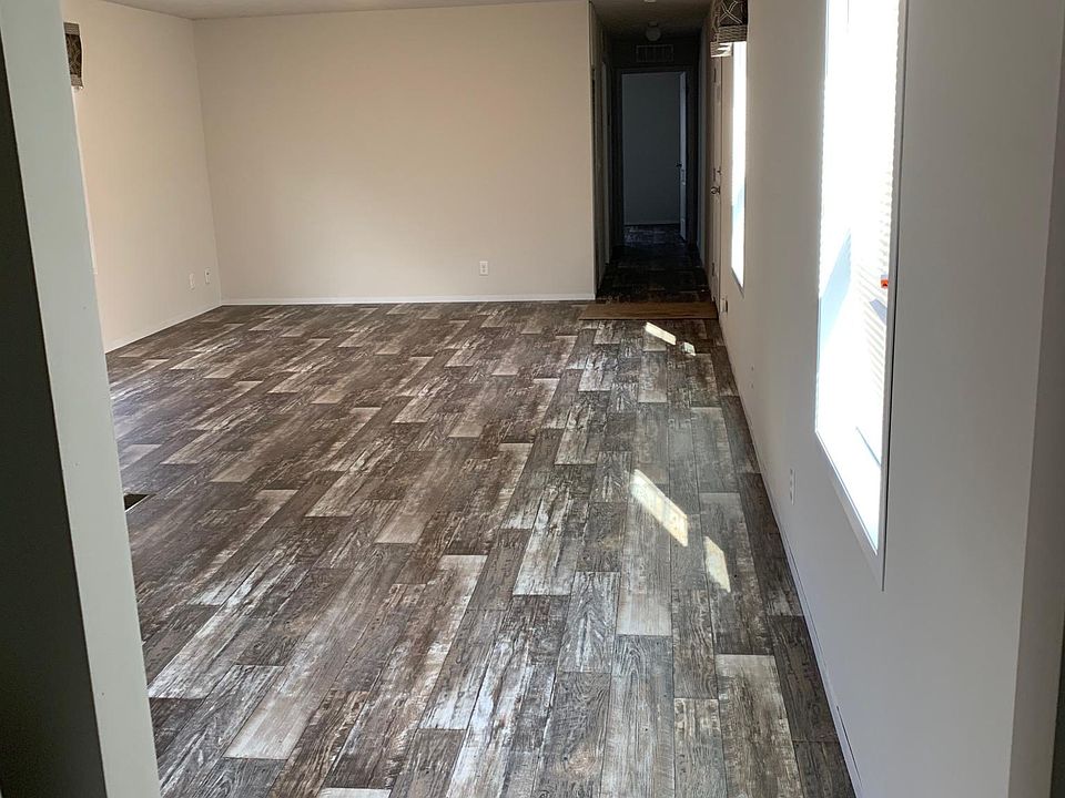 1st image of 22 Hummingbird Dr