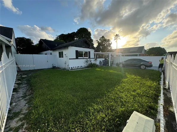 3410 NW 204th Ter, Miami Gardens, FL 33056