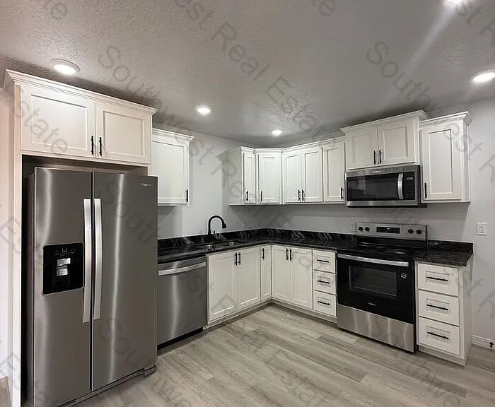 305 Starlite Dr #A — Photo 2