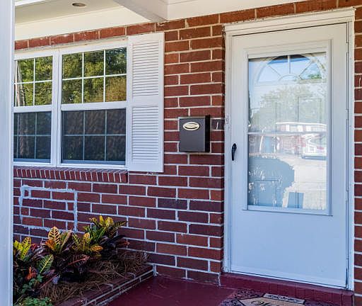 3rd image of 5938 Holly Bay Dr