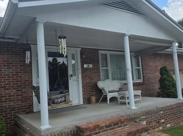 310 Cornett St, Appalachia, VA 24216