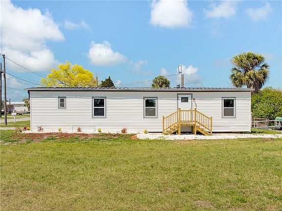 2nd image of 13226 Jacaranda Ln