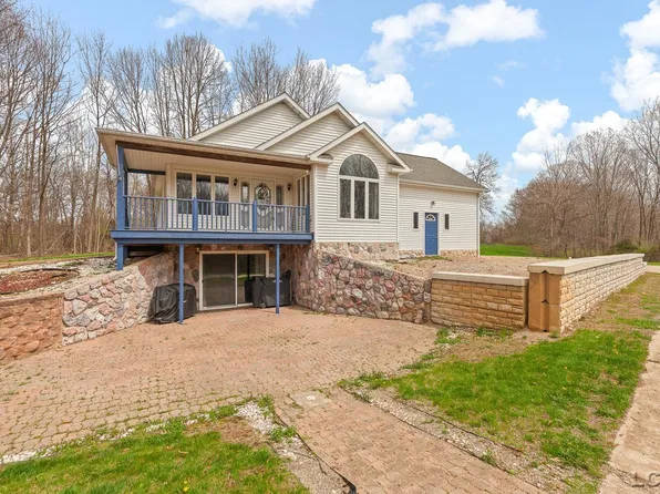 9969 Southlawn Cir, Jerome, MI 49249