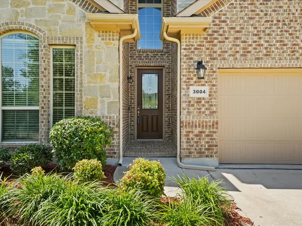 3004 Frontier Dr, Denton, TX 76210
