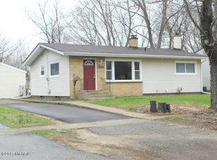 1227 Seemore Ave, Kalamazoo, MI 49048
