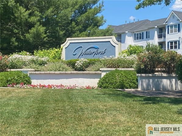 224 Waterford Dr, Edison, NJ 08817