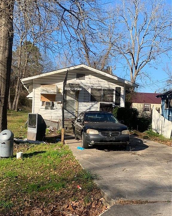2nd image of 1207 Bernard St
