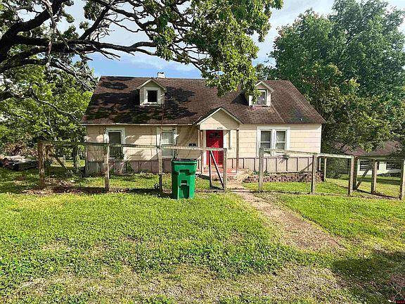 2nd image of 408 Dalton Ave