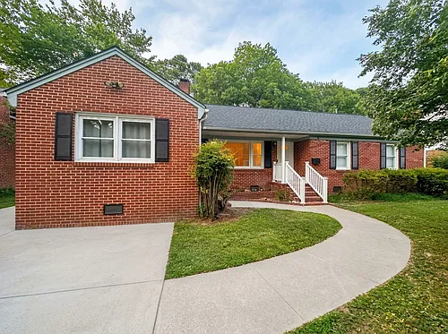 13 Paddock Dr Photo 1