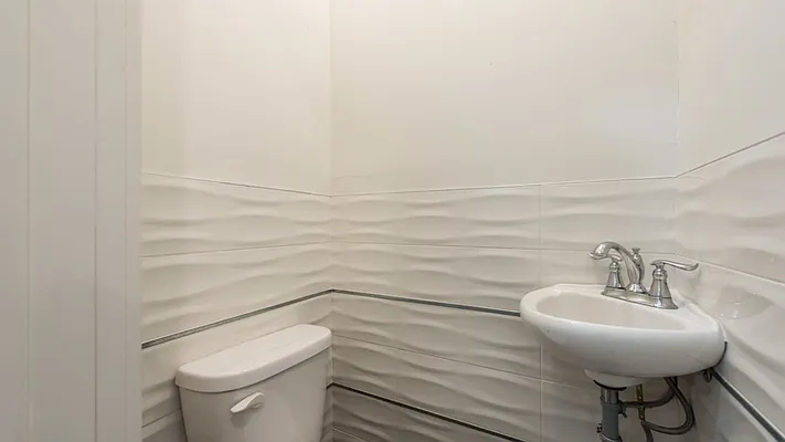 Rented by Nooklyn NYC LLC | media 28