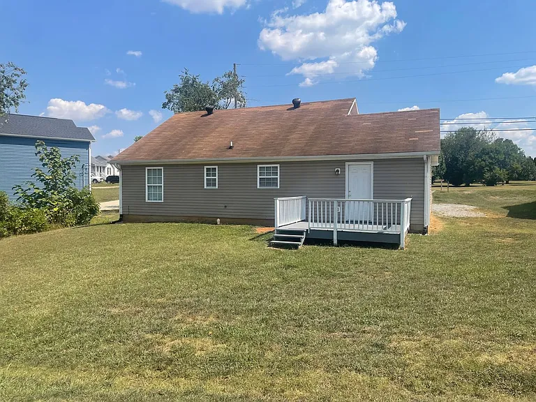 1031 McClardy Rd — Photo 3
