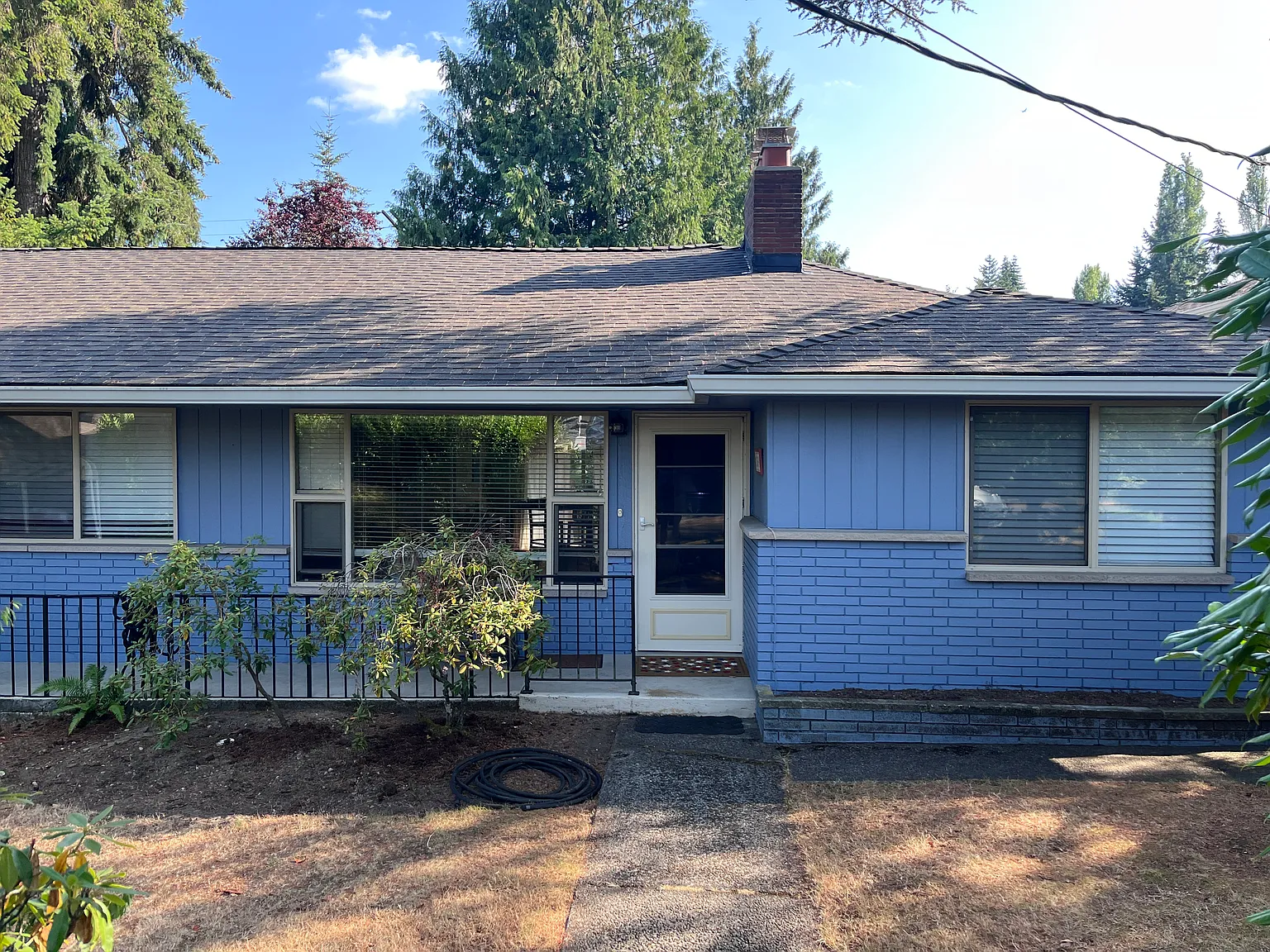 NE 105th Pl, Seattle — Photo 1