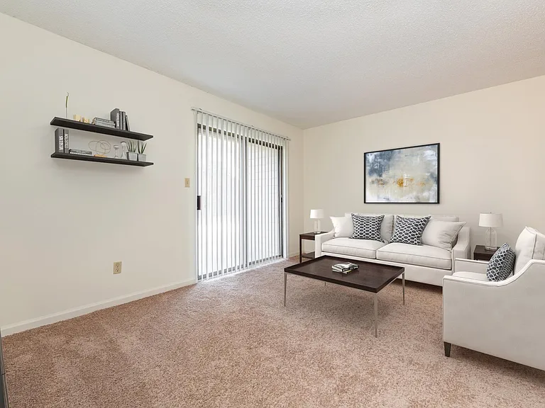Cedar Hills Apartments and Towhomes — Photo 36