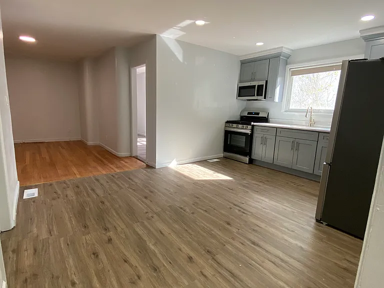 336 Scranton Ave #1 — Photo 35