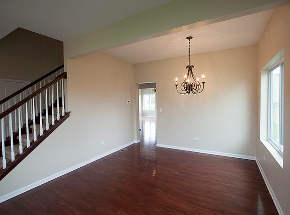 4th image of 1704 Kenicott Ln