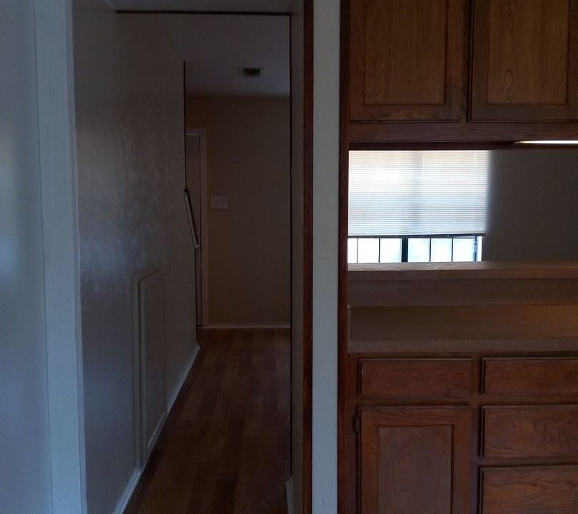 1st image of 1100 Vine St