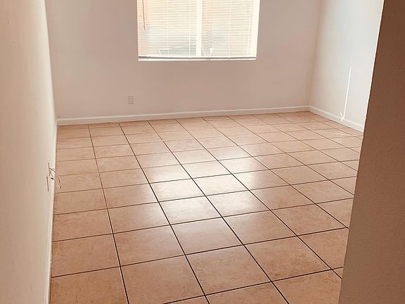 5th image of 5135 Gray Ln APT A