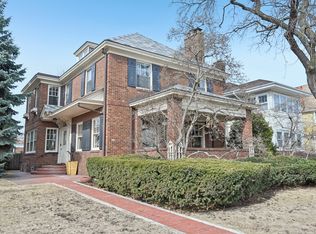 207 Linden Ave, Oak Park, IL 60302