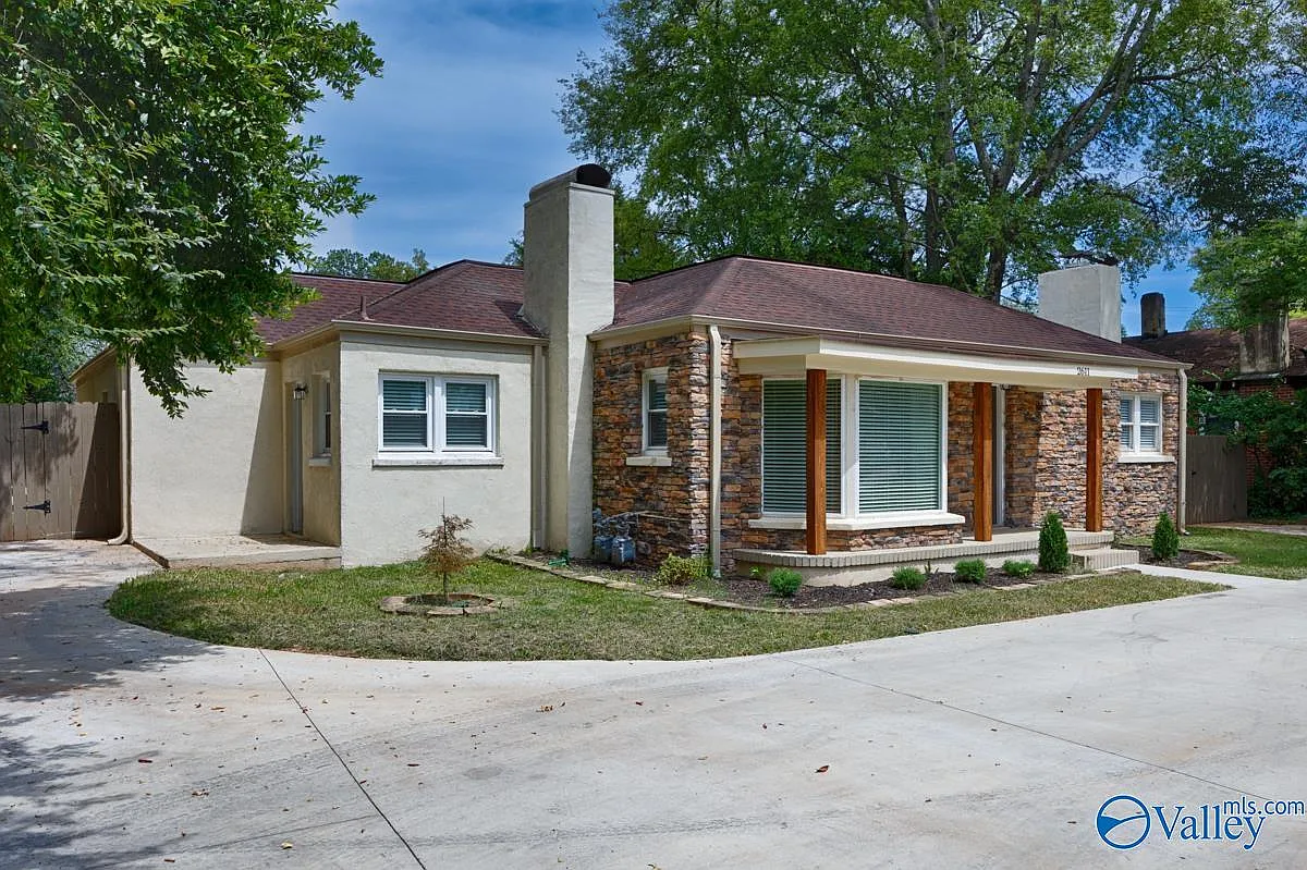 2 bed, 1.0 bath, 840 sqft, $2,000 — Photo 1