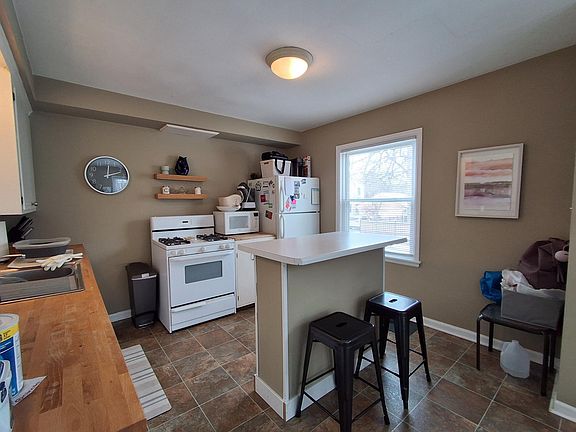 3rd image of 2301 Cromwell Dr