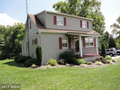 99 Pepper Tree Rd, Falling Waters, WV, 25419
