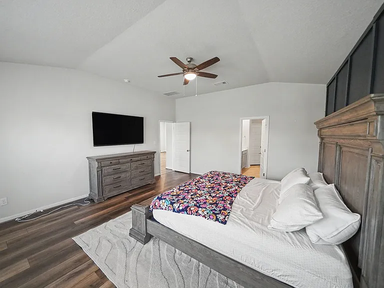3037 Beringer Blvd — Photo 24
