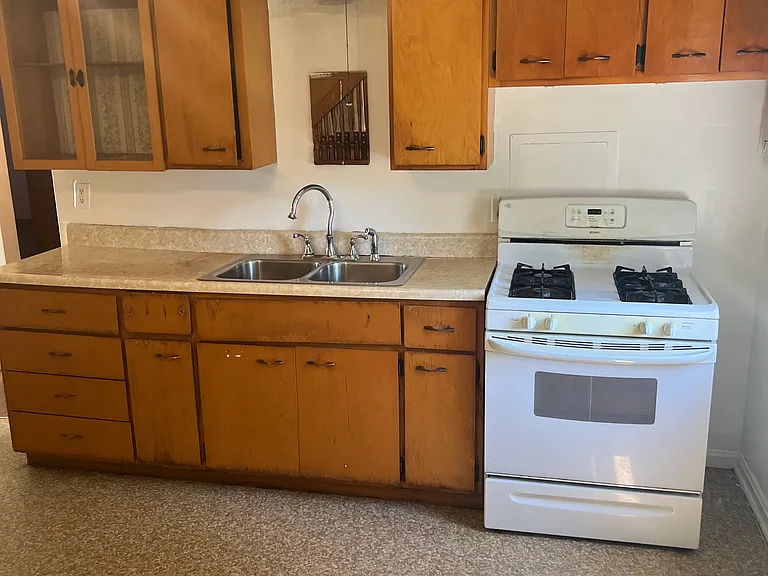 8720 S Grand Ave — Photo 6