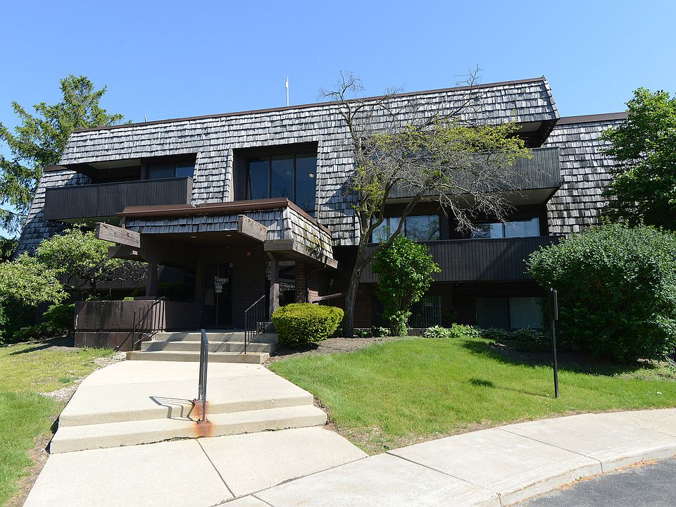 1st image of 523 Timber Ridge Dr APT 204