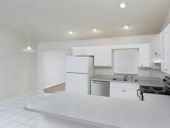 5th image of 731 Kemper Ave