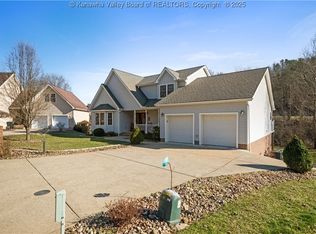 56 Kelly Ln, Hurricane, WV 25526