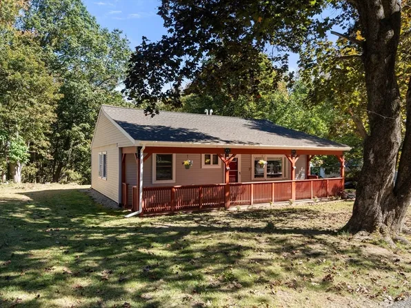 18 Edgewood Dr, Holden, MA 01520