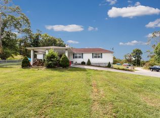 129 N East End Rd, Strawberry Plains, TN 37871