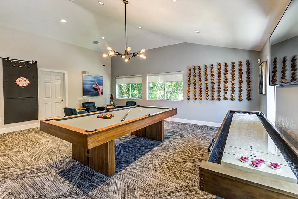 Aliso Creek Apartments — Photo 1